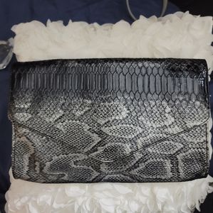 Envelope clutch